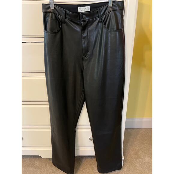 Abercrombie & Fitch Black Vegan Leather Curve Love High Rise 90s Pants Size 12 - Picture 4 of 6